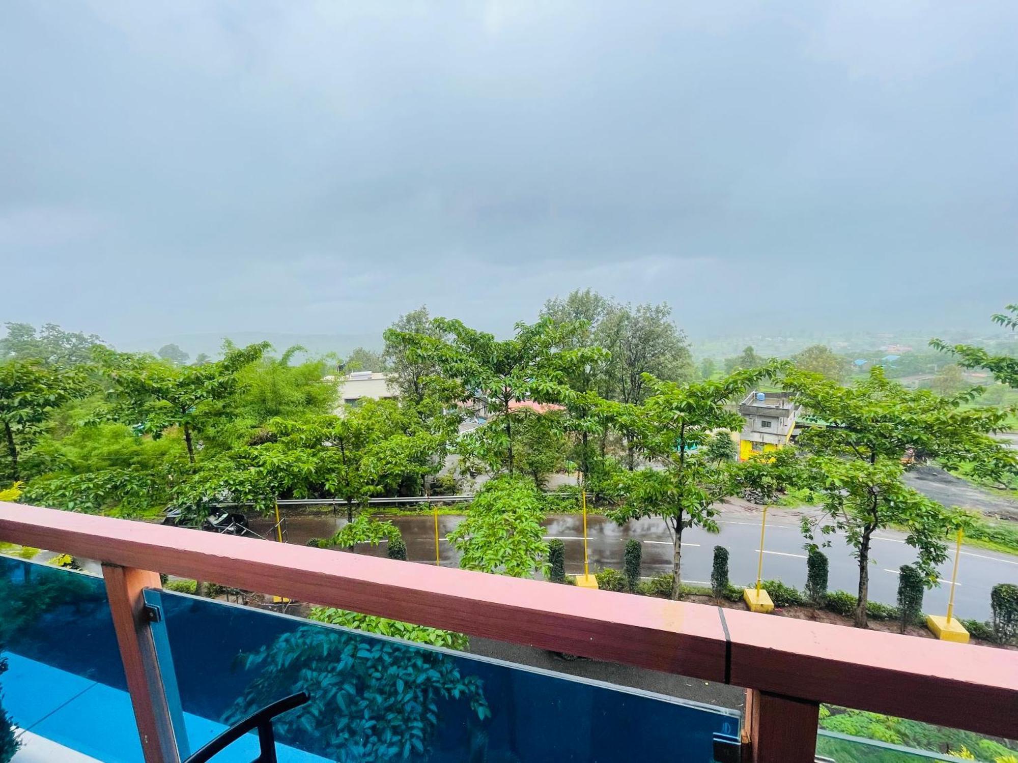 Hotel Saptarang Residency Panhāla Exterior foto
