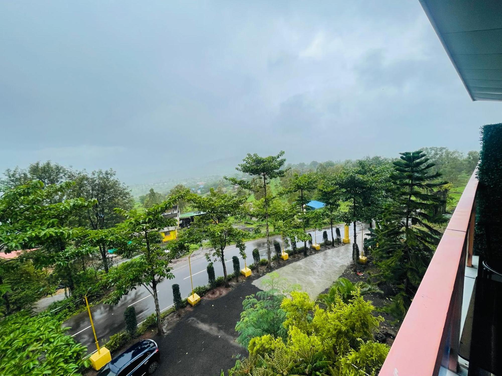 Hotel Saptarang Residency Panhāla Exterior foto