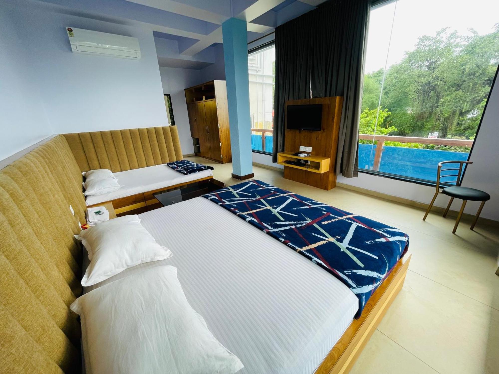 Hotel Saptarang Residency Panhāla Exterior foto